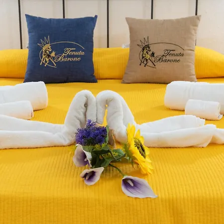 Tenuta Barone לינה וארוחת בוקר